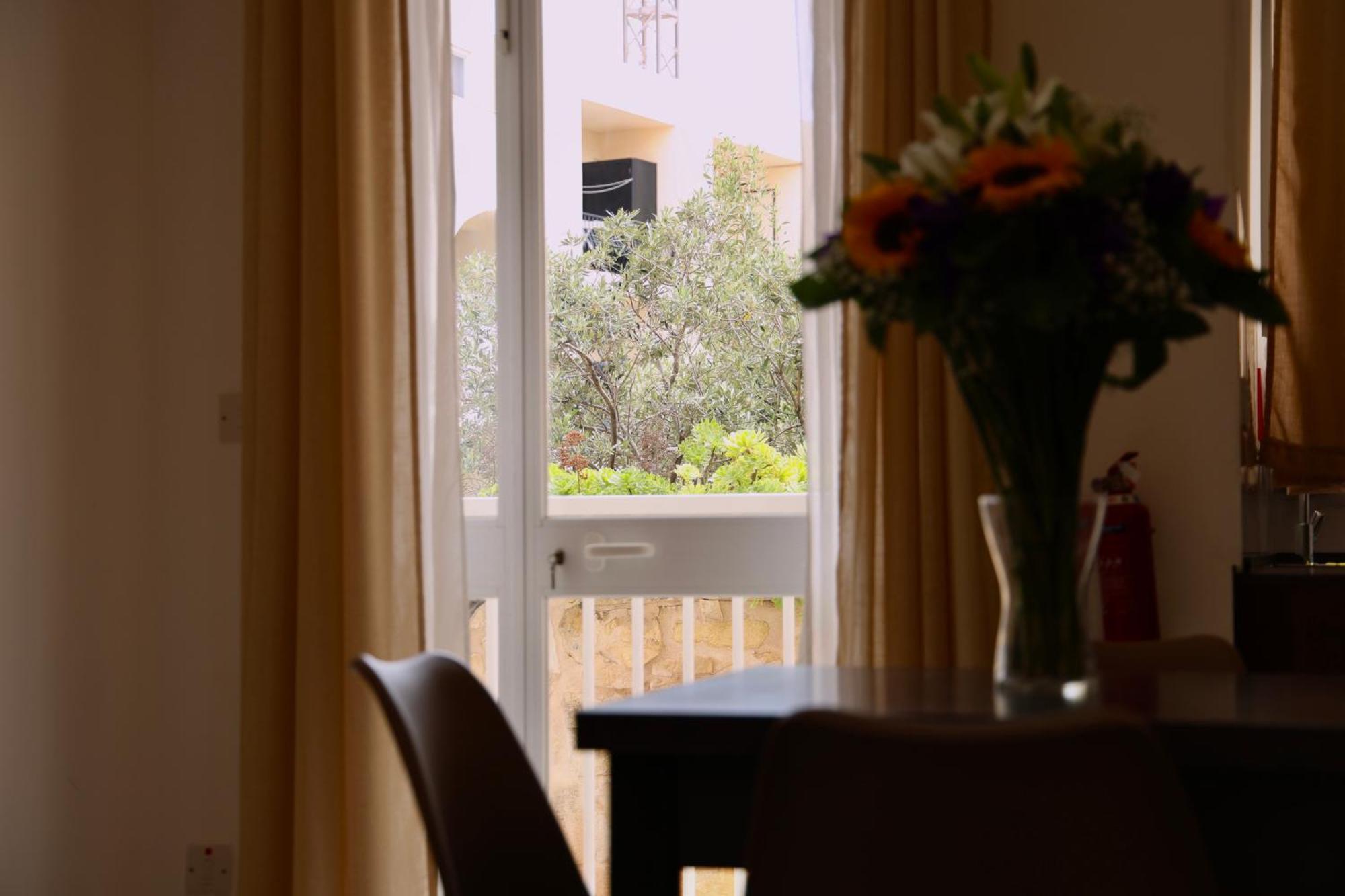 Spinola Apartment Saint Julian's ภายนอก รูปภาพ